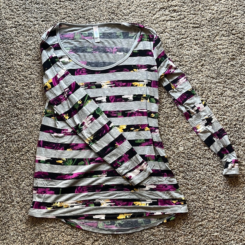 Lularoe Lynnae Top